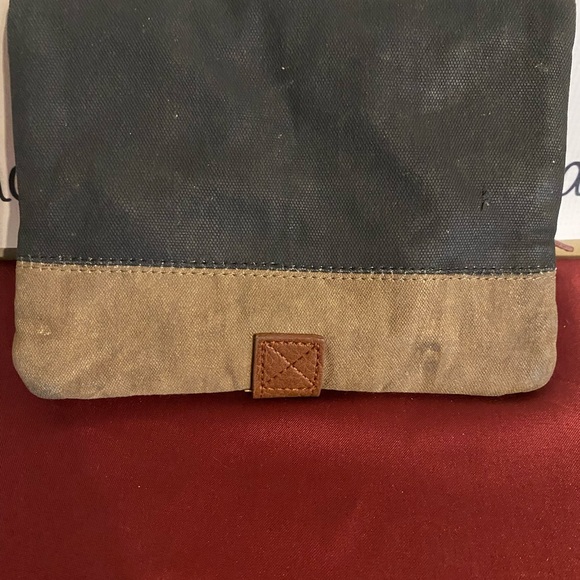 Mona B Live Love Wander Crossbody - Picture 3 of 7